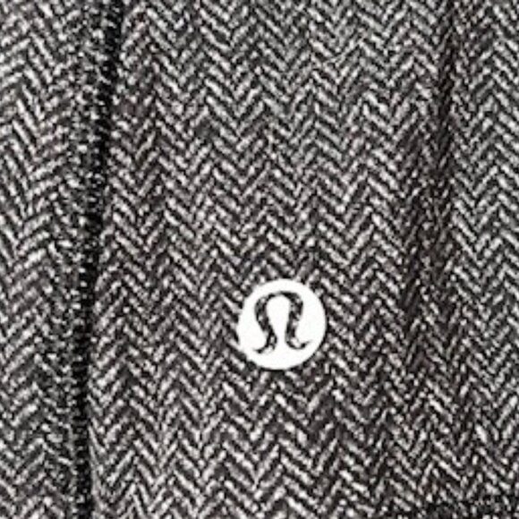 Lululemon Think Fast Hoodie Heathered Herringbone Pullover Black/Black Size 6 - Picture 11 of 12